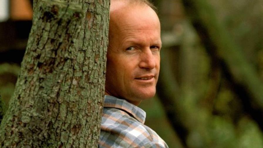 El británico Jim Crace gana premio IMPAC con la novela Harvest