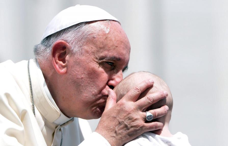 El papa pide esfuerzo internacional para prevenir las migraciones forzadas