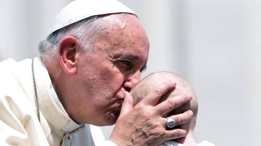 El papa pide esfuerzo internacional para prevenir las migraciones forzadas
