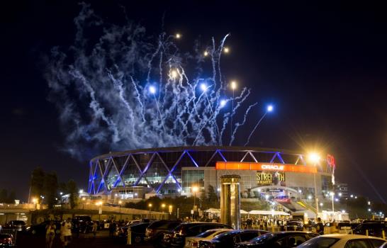 Fans de los Warriors celebran título de la NBA en la calle