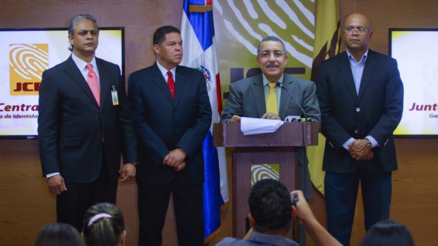 La Junta Central Electoral ampliará el proceso de expedición de la cédula en el exterior