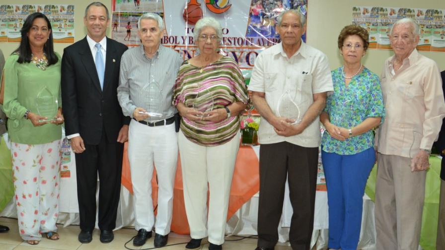 80 equipos por RD$4 millones en el torneo de voleibol y baloncesto playero Rubén Toyota 80 equipos por RD$4 millones en el torneo de voleibol y baloncesto playero Rubén Toyota