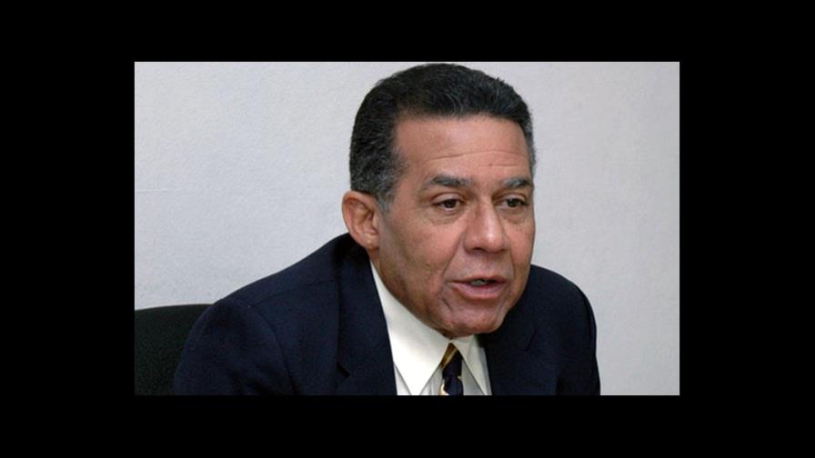 Juan Bolívar Díaz renuncia como director de prensa de Teleantillas Juan Bolívar Díaz renuncia como director de prensa de Teleantillas