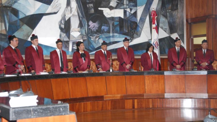 Tribunal Constitucional anula disposición obligaba a mujer divorciada esperar 10 meses para casarse Tribunal Constitucional anula disposición obligaba a mujer divorciada esperar 10 meses para casarse