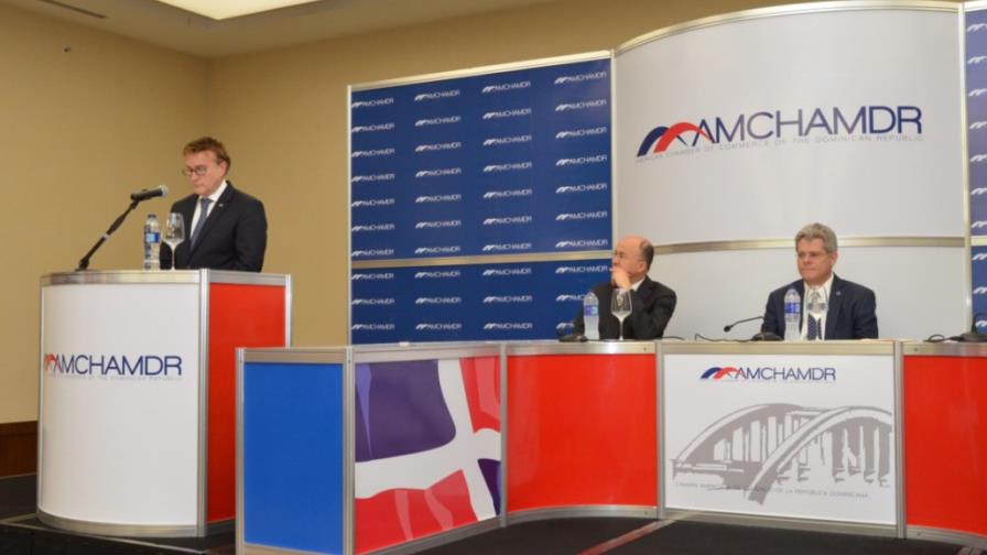 Brewster: “Corrupción en la República Dominicana exige respuesta y una solución” Brewster: “Corrupción en la República Dominicana exige respuesta y una solución”