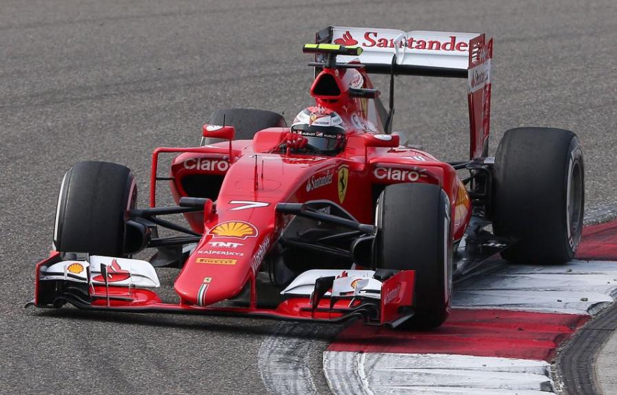 Raikkonen (Ferrari) lidera las primeras prácticas en Baréin, Sainz fue cuarto