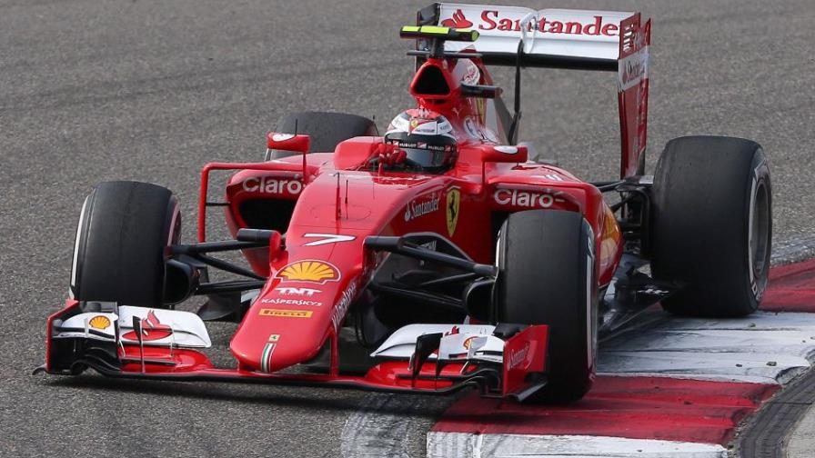 Raikkonen (Ferrari) lidera las primeras prácticas en Baréin, Sainz fue cuarto