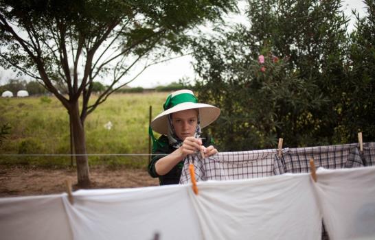 Aislados de la tecnología, menonitas mantienen su forma de vida en Bolivia