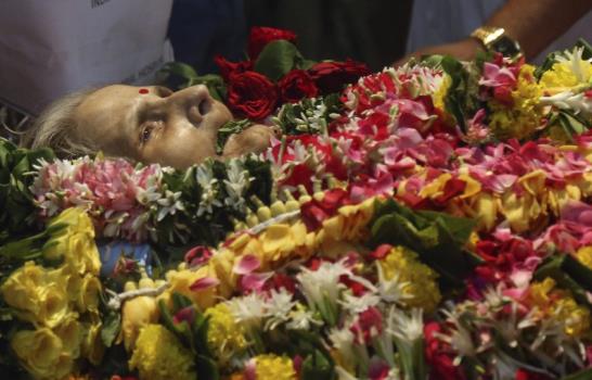 Muere enfermera violada en India, luego de 42 años en coma