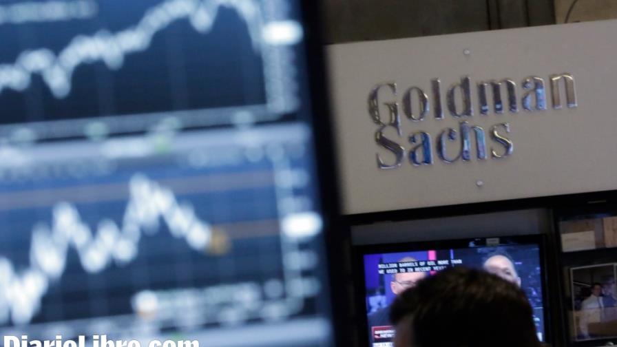 Goldman Sachs prohíbe trabajar por la noche a sus becarios