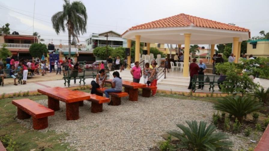 Inauguran parque en Los Trinitarios