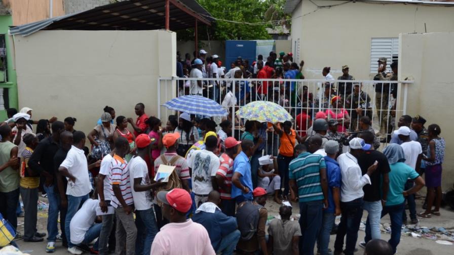 The phase of repatriation of undocumented persons goes into action today