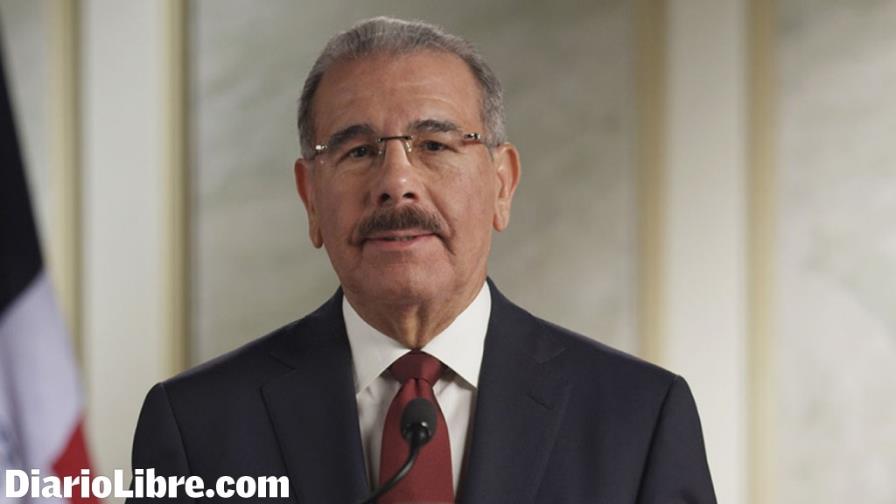 Danilo will seek new term; he says reelection is a step forward in perfecting democracy