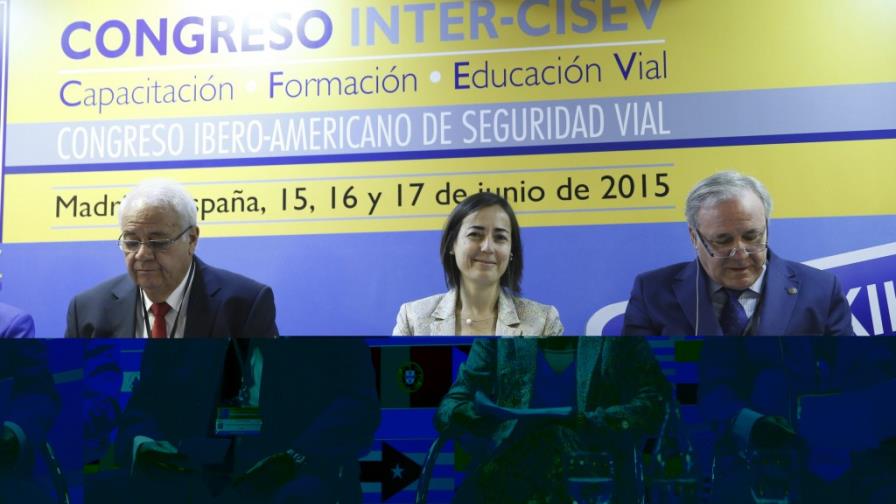 Expertos piden se erradique en Latinoamérica la compra de licencias de conducir