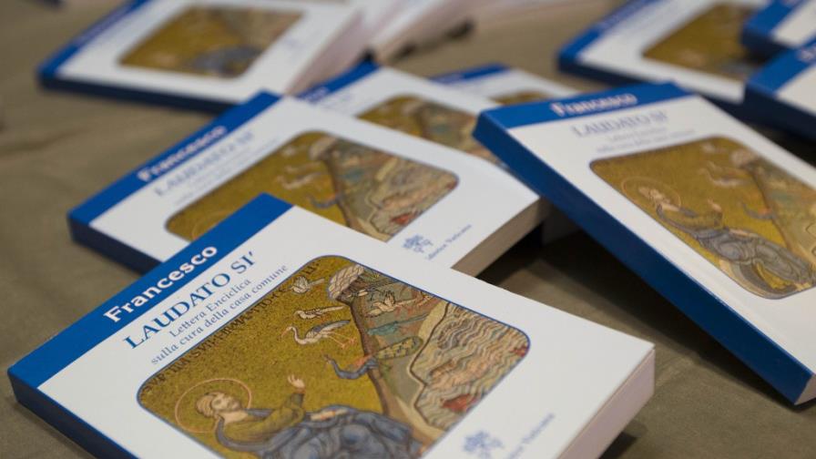 Encíclica papal pide revolución cultural para salvar planeta