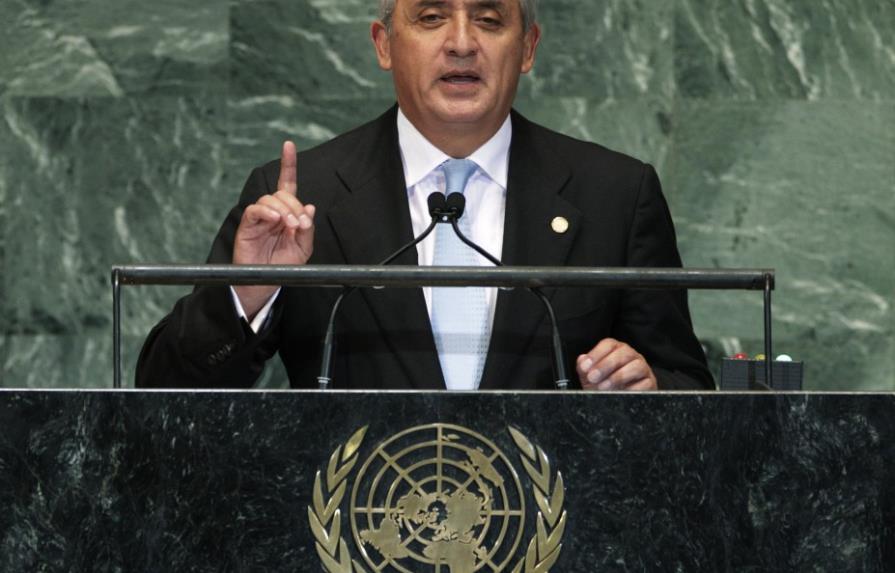 Amparo constitucional le da tranquilidad parcial al presidente de Guatemala