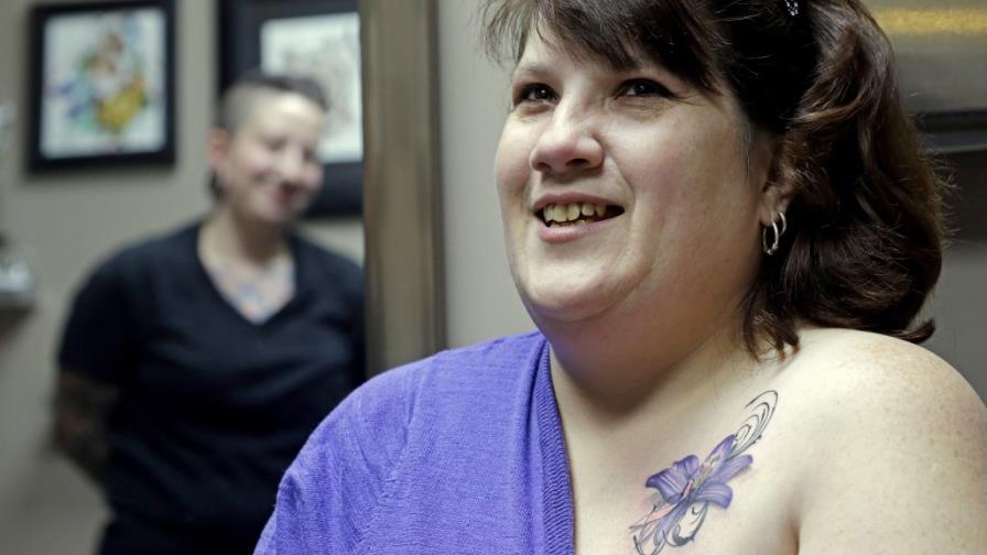 Tatuajes para sobrevivientes de cáncer de mama en Colorado