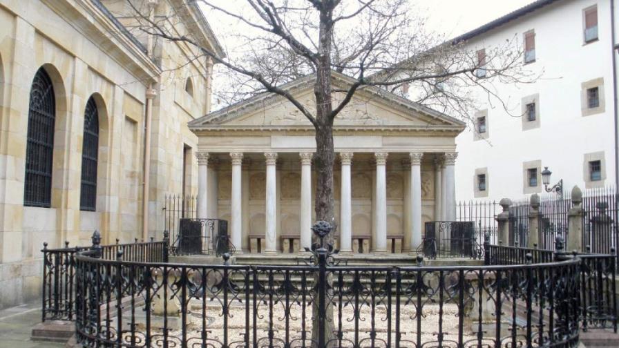 El histórico árbol de Guernica ha muerto, pero ya tiene sucesor El histórico árbol de Guernica ha muerto, pero ya tiene sucesor