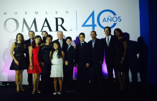 Omar Muebles cumplió 40 años, y lo celebró en grande