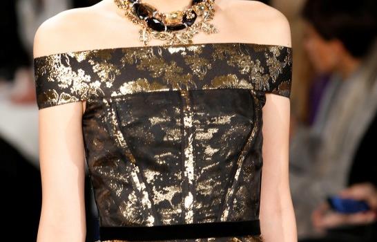 Firma Óscar de la Renta hace su primer desfile sin fundador