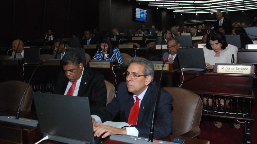 Aprueban en primera sesión un proyecto que modificaría la Ley 1-08