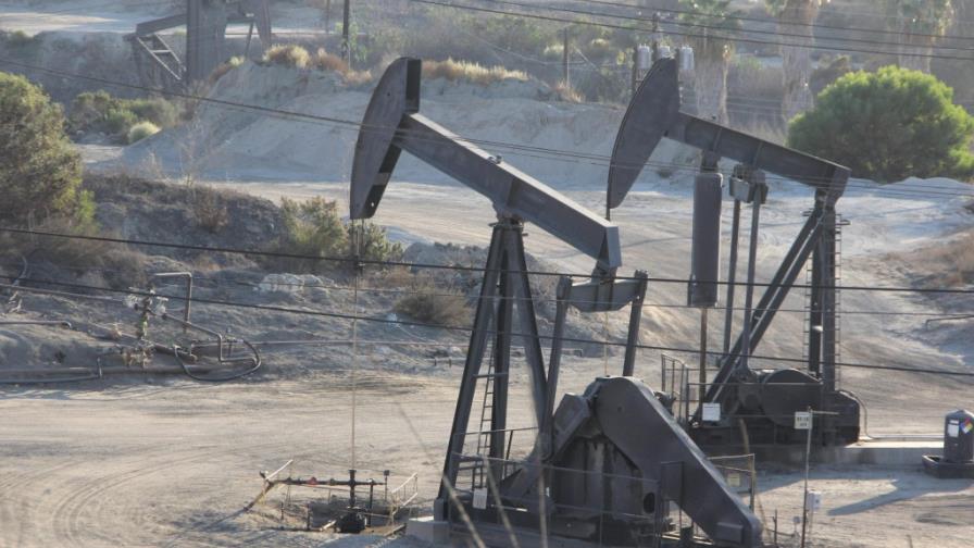 El petróleo de Texas abre con descenso de 2,92 % y se cotiza a 42,19 dólares El petróleo de Texas abre con descenso de 2,92 % y se cotiza a 42,19 dólares