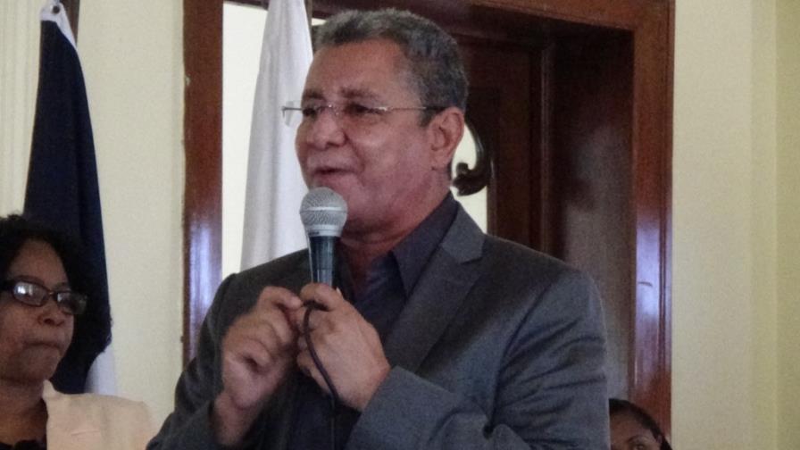 Director del FEDA sugiere a mujeres rurales organizarse Director del FEDA sugiere a mujeres rurales organizarse