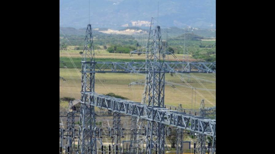 Gobierno dice fue una cuchilla lo que provocó apagón general Gobierno dice fue una cuchilla lo que provocó apagón general