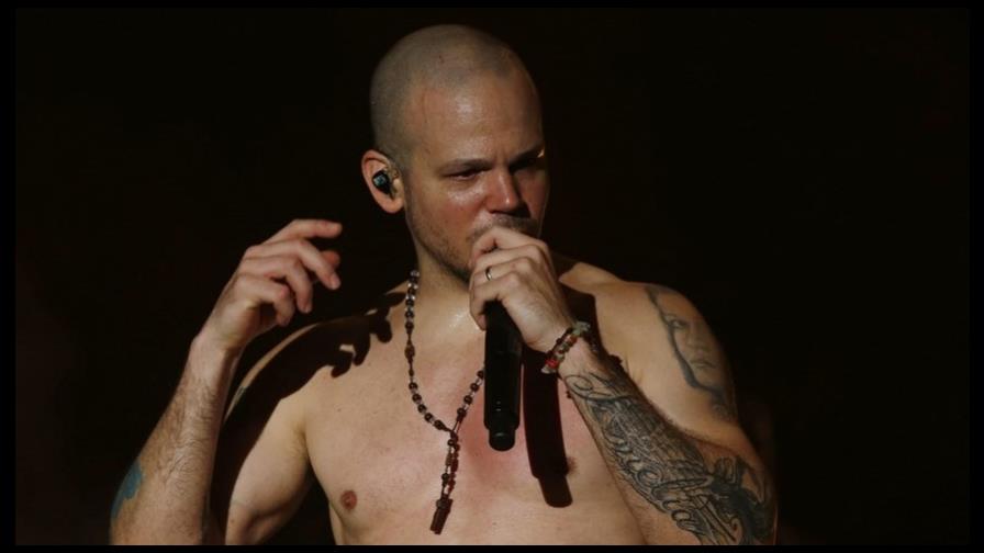 Cantante de Calle 13 insinúa trabaja en un álbum en solitario