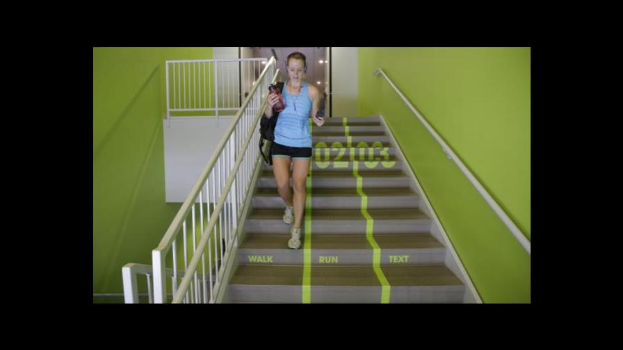 Universidad en Utah crea carriles para textear