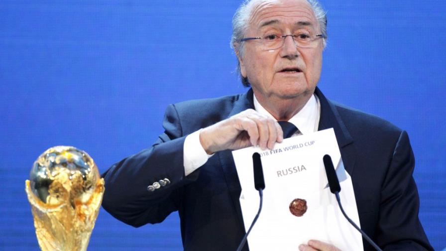 FIFA: Blatter dice que funcionarios deben ser examinados