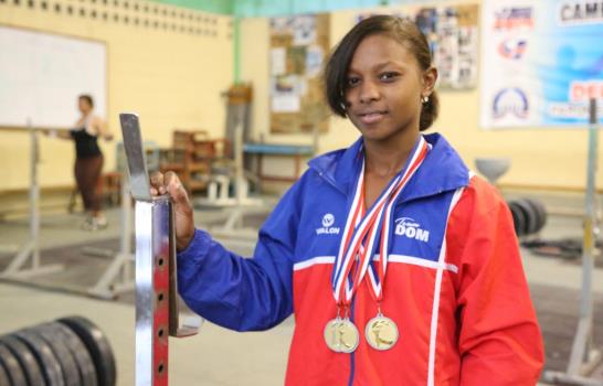 Pesistas dominicanos con gran actuación en torneo Manuel Suárez de Cuba Pesistas dominicanos con gran actuación en torneo Manuel Suárez de Cuba