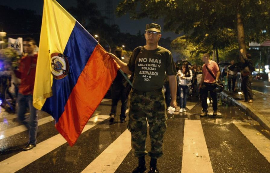 Dos guerrilleros mueren en reinicio de bombardeos contra las FARC en Colombia