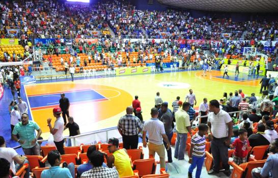 FEDOMBAL convoca para decidir suerte del baloncesto de Santiago