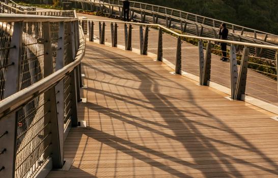 Un puente peatonal se convierte en el nuevo icono de Teherán