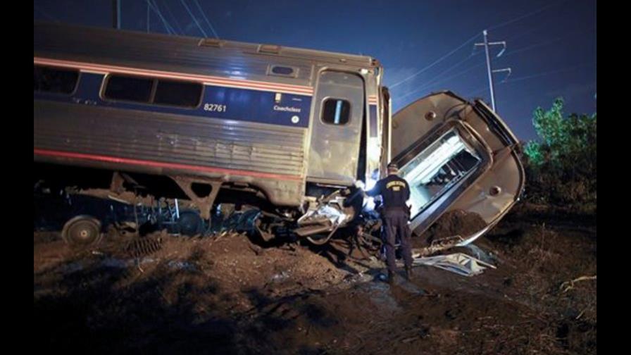 Federales intentan determinar si operador tren Amtrak siniestrado usaba teléfono