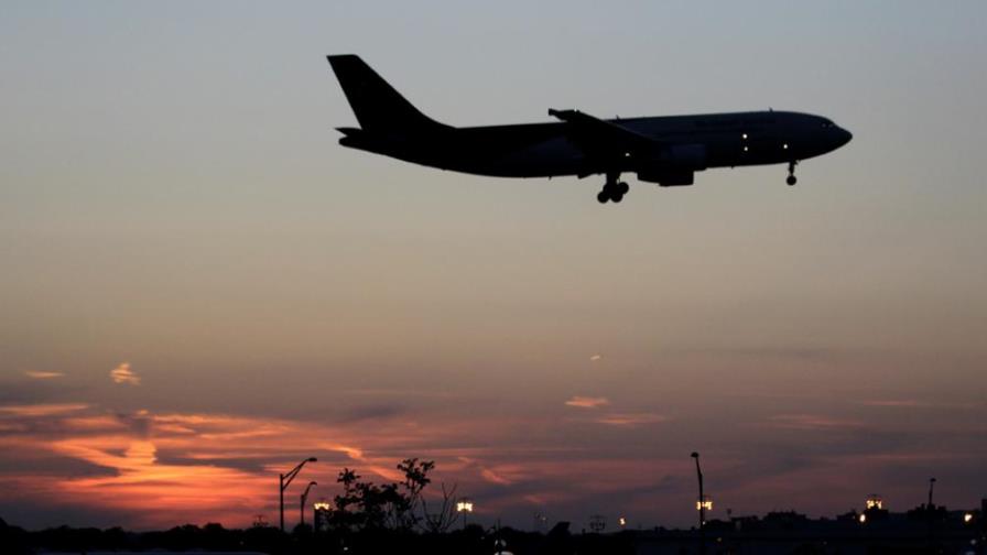 Polizonte sobrevivió a vuelo de 11 horas en un tren de aterrizaje