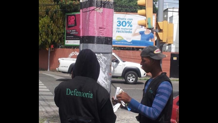 ADN quita afiches en 37 barrios de capital