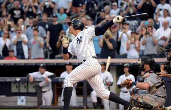El dominicano Albert Pujols remolca 5 en remontada de Angelinos ante Atléticos