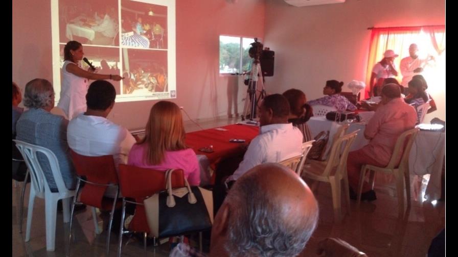 Comienza en Pedernales reunión sobre el desarrollo turístico de la región