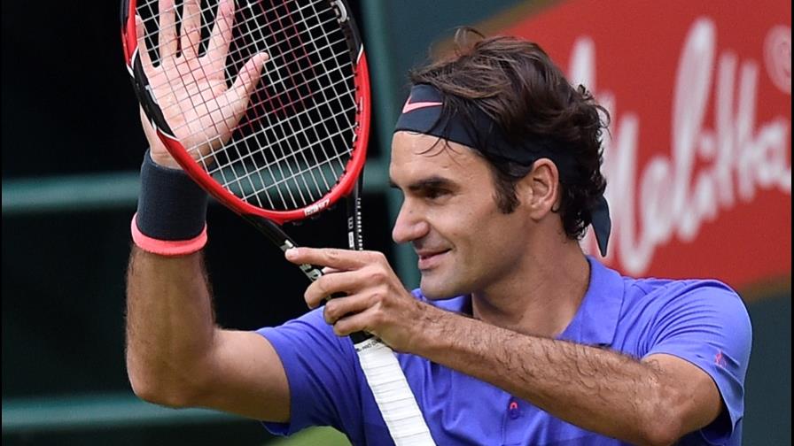 Roger Federer avanza a su décima final en Halle