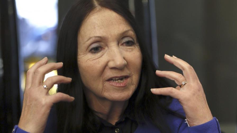 Jane Hawking: Stephen no ha leído el libro pero está más amable conmigo