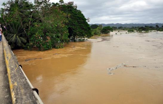 Inundaciones afectan decenas familias y plantaciones en Moca y Puerto Plata