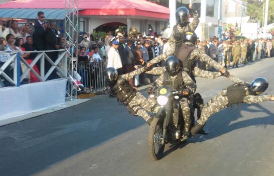 Presidente encabeza desfile por 171 aniversario de la Batalla 19 de Marzo Presidente encabeza desfile por 171 aniversario de la Batalla 19 de Marzo