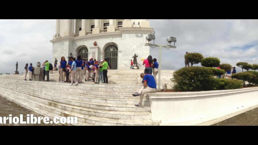 Promueven estudio perfil de mujeres