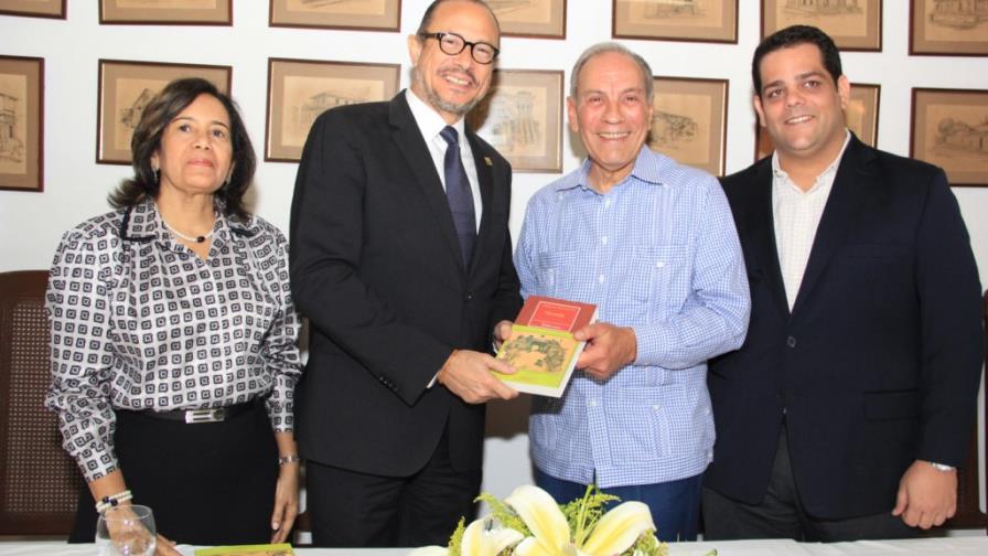 Bibliófilos abren hoy la Feria de Libros Raros