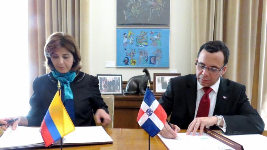 Turistas colombianos viajarán sin visado a República Dominicana