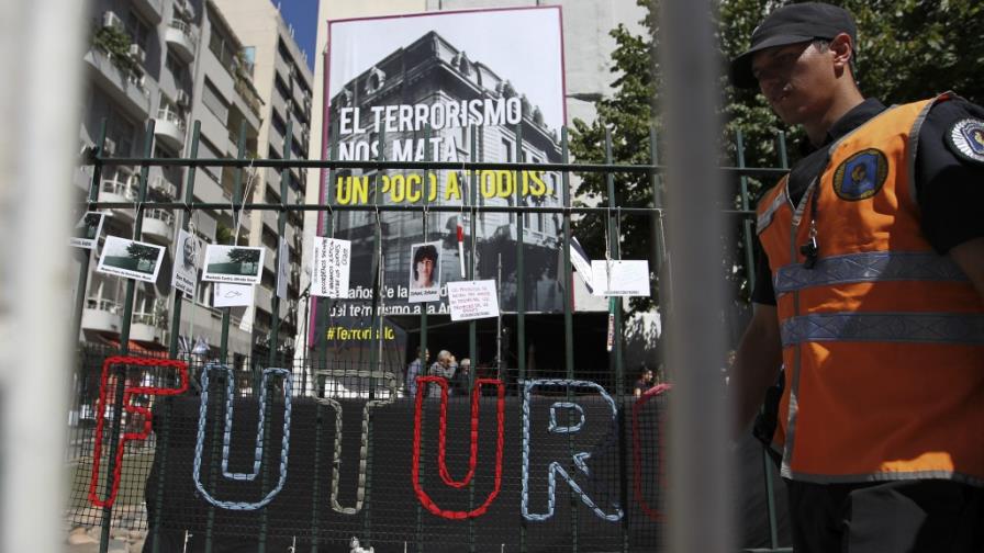 Israel dice que Nisman pagó con su vida investigación sobre atentado a AMIA Israel dice que Nisman pagó con su vida investigación sobre atentado a AMIA