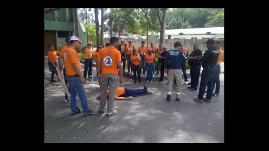 Defensa Civil prepara personal para operativos de Semana Santa