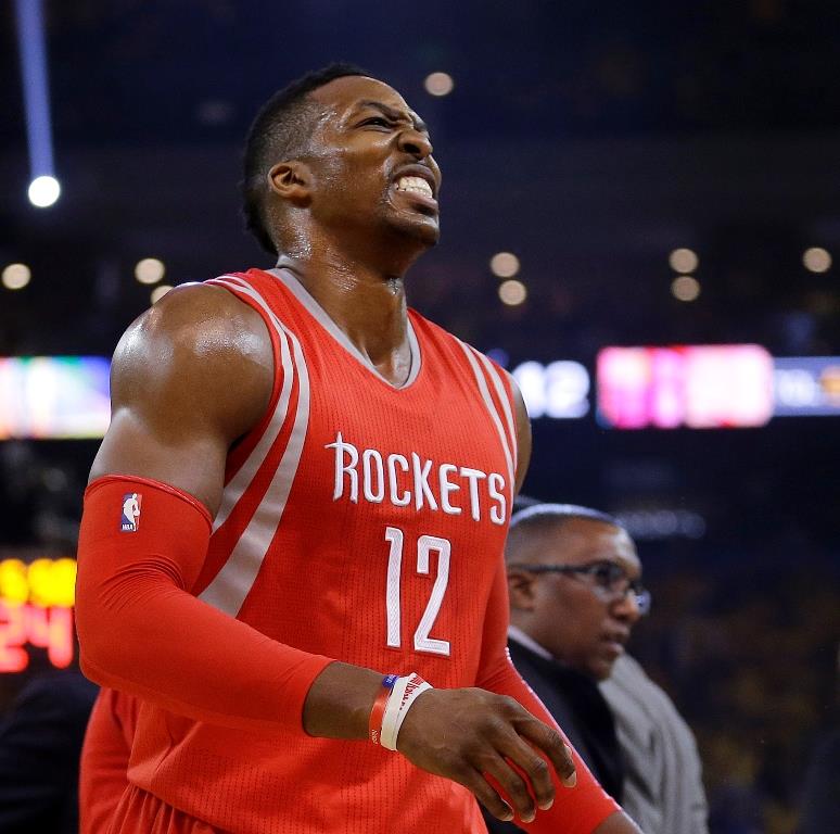 Con o sin Dwight Howard, Rockets buscan reaccionar ante Warriors